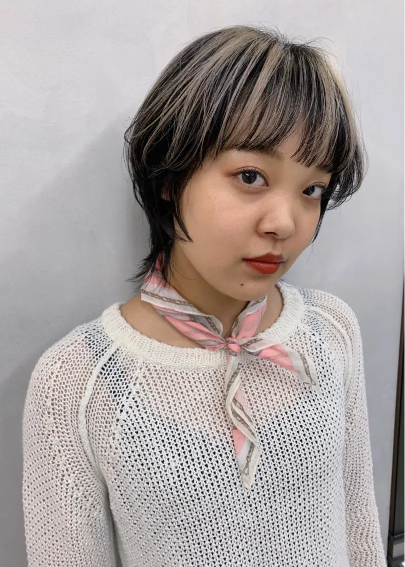 ショート カラー ハイライトカラー ハイライト ウルフカット カット ヘアカラー トリートメント ハイトーン特化サロン 代表 中谷蓮のヘアスタイル