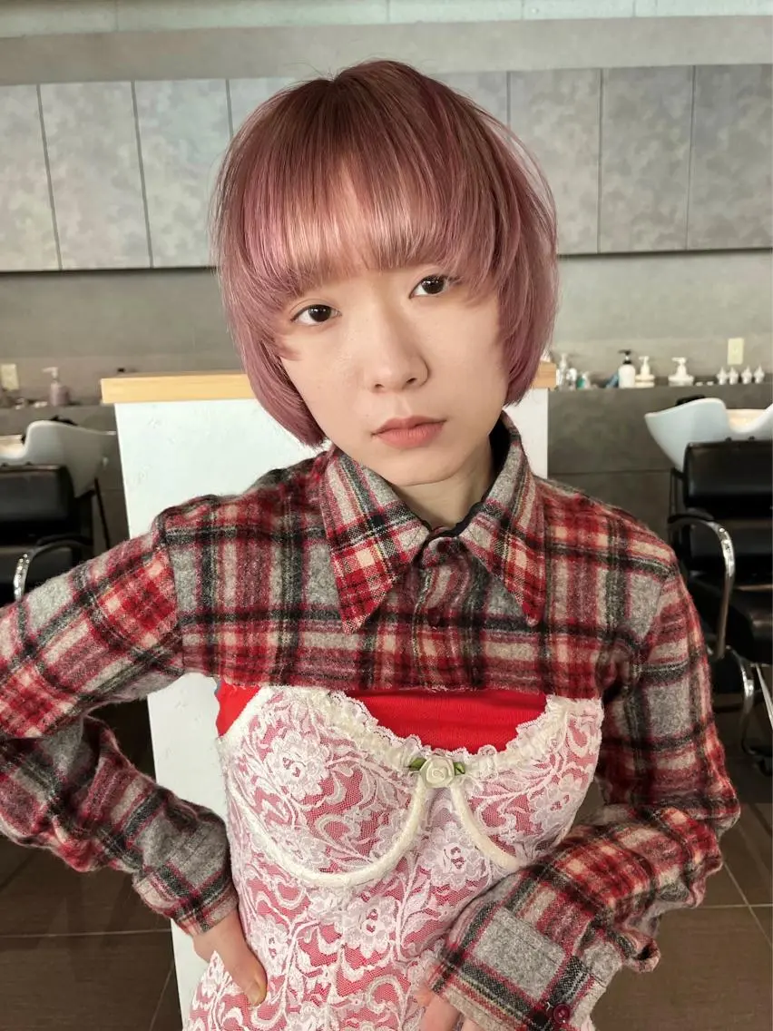 ショート カラー ピンクカラー ボブ ウルフカット ウルフボブ カット ヘアカラー 桃果 momokaのヘアスタイル