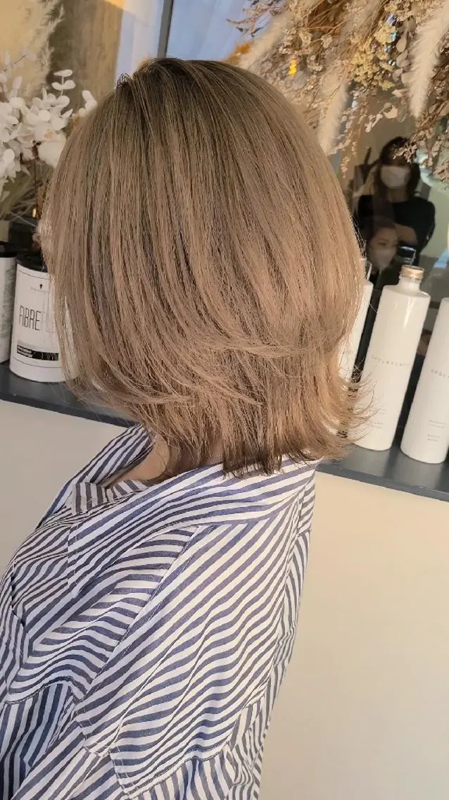 ショート ヘアカラー トリートメント ブリーチカラー🌈 嘉名 真樹のヘアスタイル