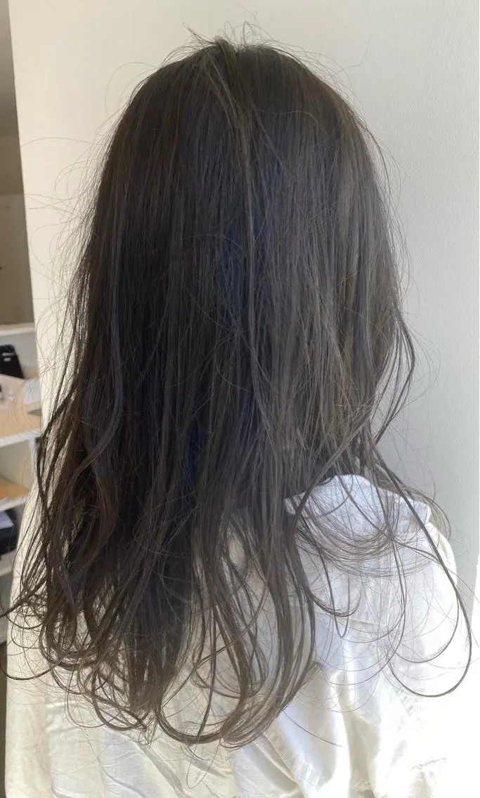 ロング I nagiのヘアスタイル