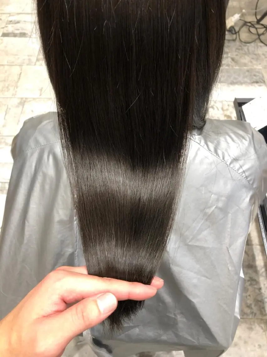 セミロング カラー パーマ バレイヤージュ ブリーチ ケアブリーチ ダブルカラー ハイライトカラー カット ヘアカラー 縮毛矯正 トリートメント 銀座✨レイヤーカット 顔まわり/坂本亜裟海のヘアスタイル