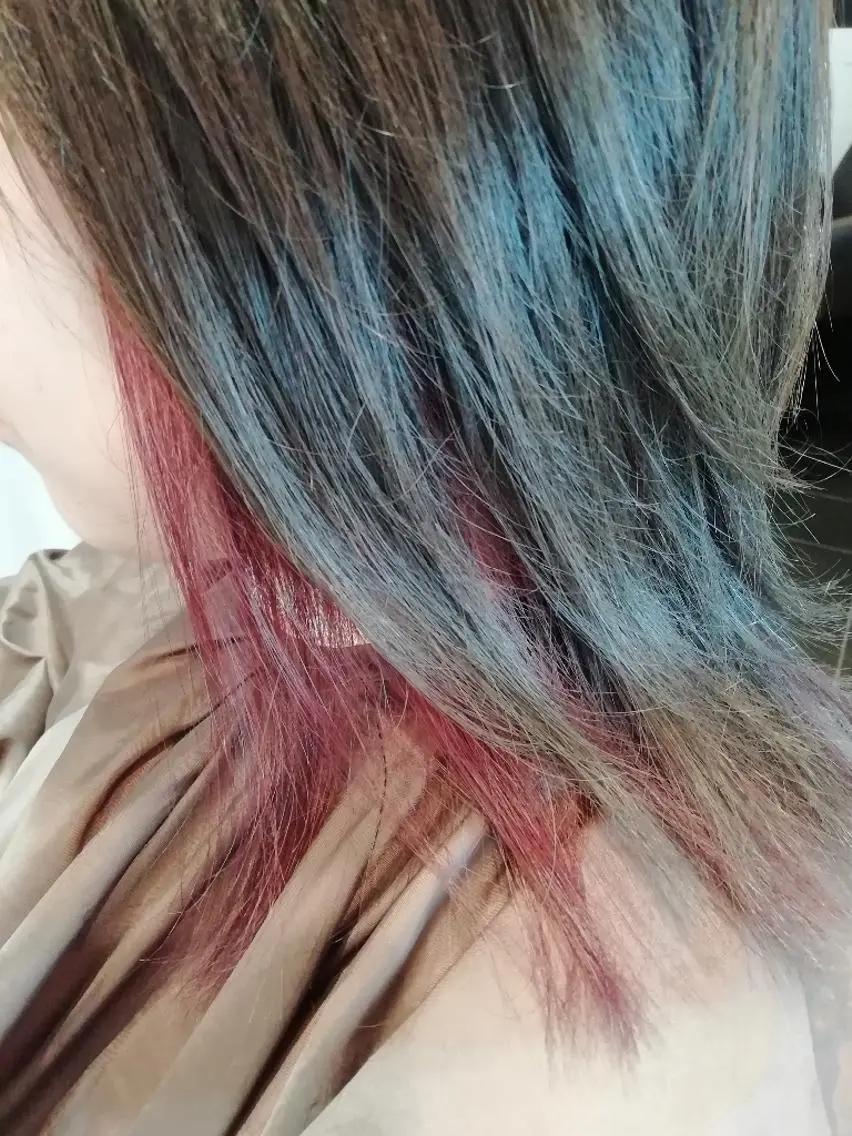 カラー アッシュ ベージュカラー インナーカラー ピンクカラー ヘアカラー トリートメント 堀 望美のヘアスタイル