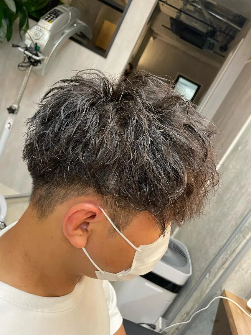 ミディアム パーマ メンズ ミディアムパーマ メンズパーマ メンズ縮毛矯正 細谷碧海のヘアスタイル