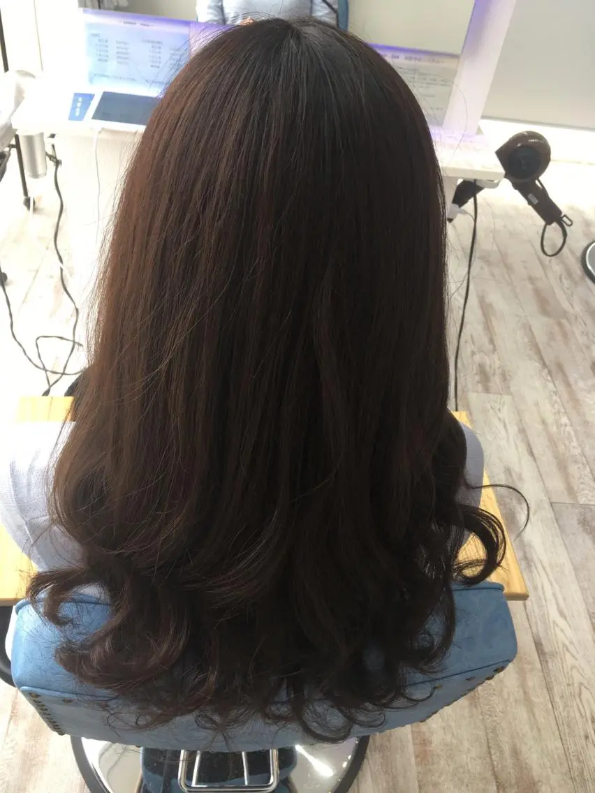 ロング カラー 白井 つづりのヘアスタイル