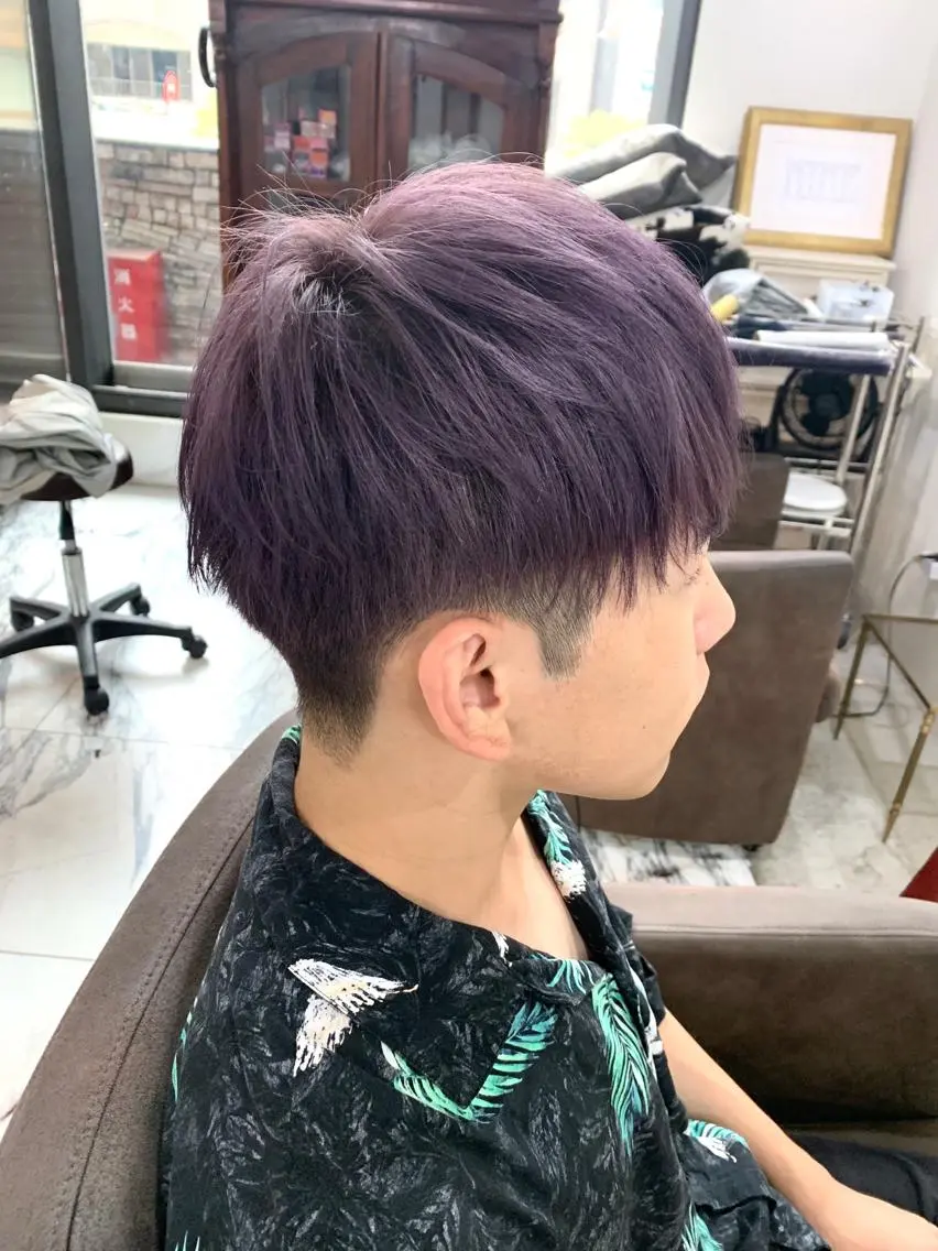 ショート カラー メンズ シルバー バイオレットカラー メンズ縮毛矯正 細谷碧海のヘアスタイル
