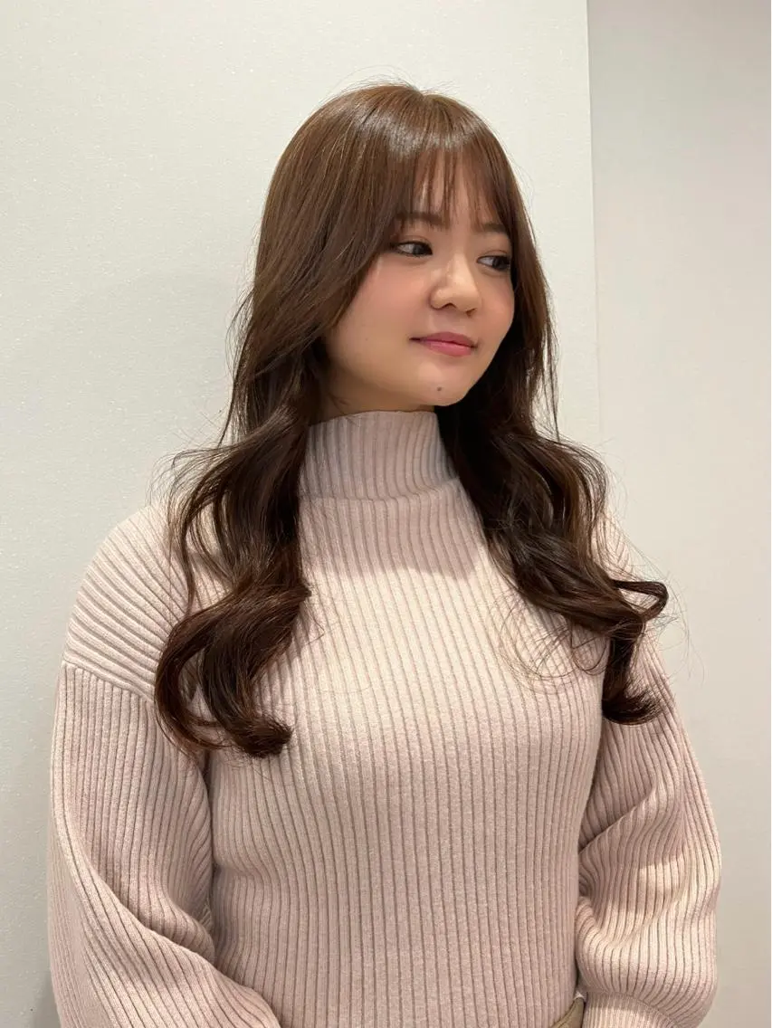 ロング ヨシンモリ 韓国ヘア レイヤーカットのヘアスタイル