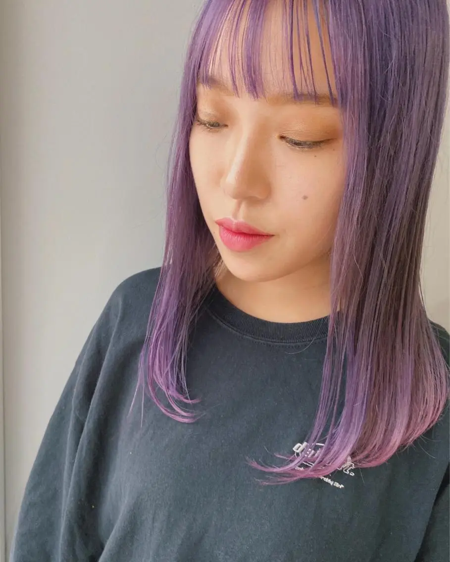 セミロング カラー ヘアアレンジ パープルカラー lani ブリーチ /ダブルカラーのヘアスタイル