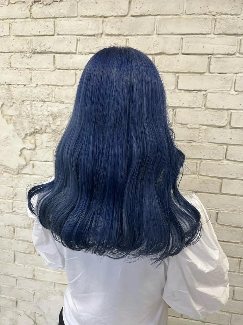 ロング ヘアカラー トリートメント u n aのヘアスタイル