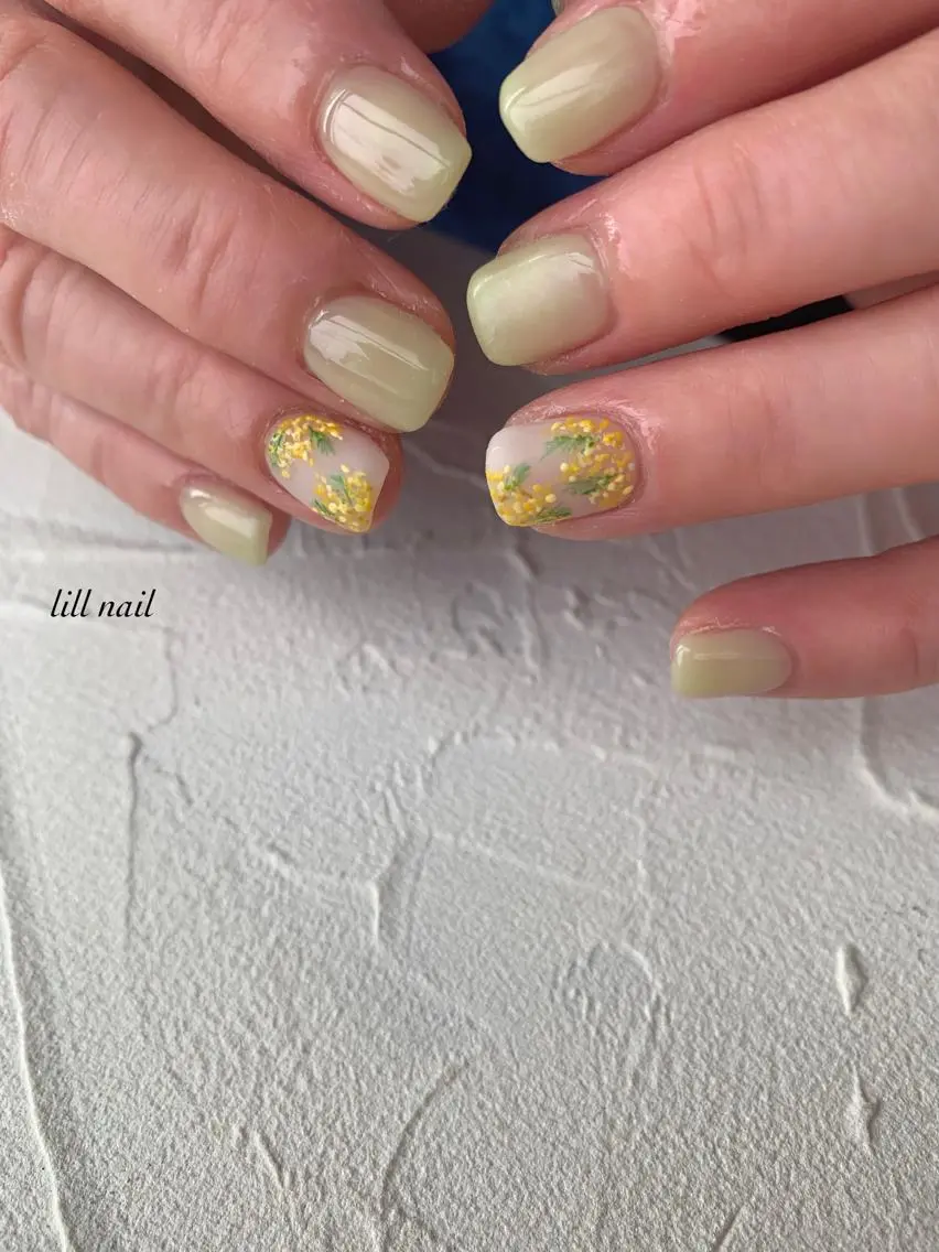 ミディアム pllia beautyのネイルデザイン