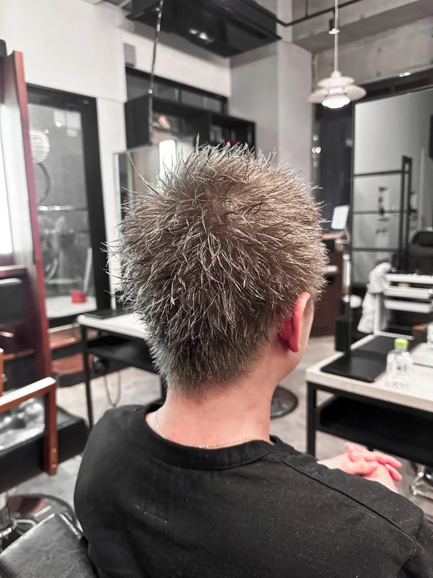 ショート カラー パーマ ヘアアレンジ メンズ キッズ メンズブリーチ スパイキーショート ブリーチ ショートヘア カット ヘアカラー トリートメント ブリーチカラー🔥 パーマ【佐々木凌平】のヘアスタイル