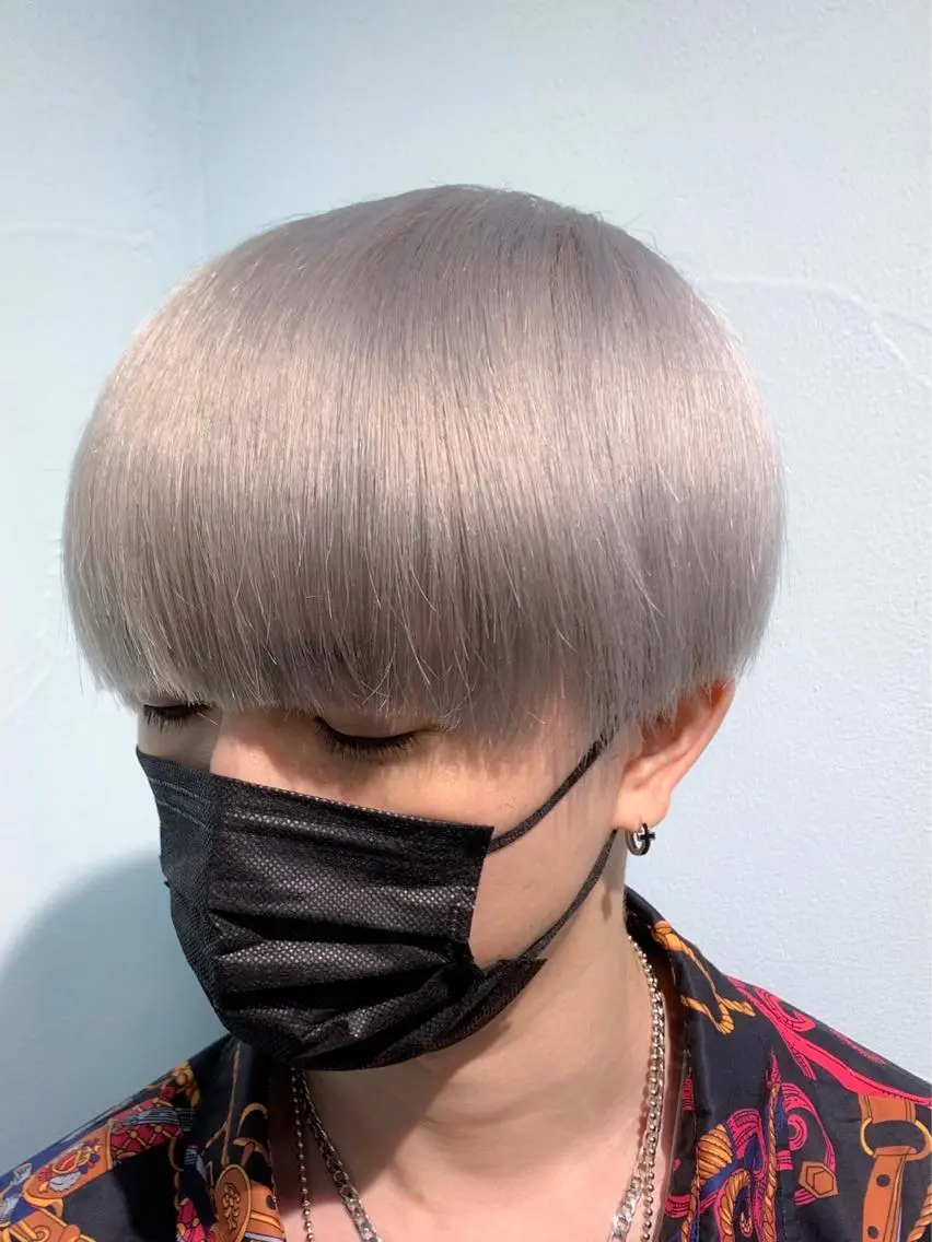 ショート カラー ヘアアレンジ メンズ メンズブリーチ メンズハイトーン ブリーチ 透明感カラー ハイトーンカラー カット ヘアカラー トリートメント メンズスタイル ly本厚木のヘアスタイル