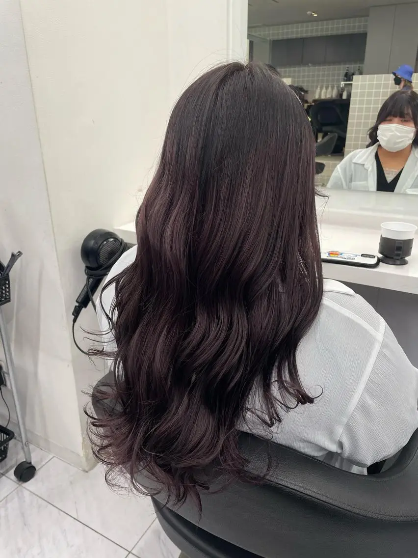 ミディアム カラー パーマ ヘアアレンジ メンズ キッズ ネイル マツエク・マツパ アイブロウ カット ヘアカラー トリートメント 🦋縮毛/韓国レイヤ ー/透明感カラー🦋のヘアスタイル