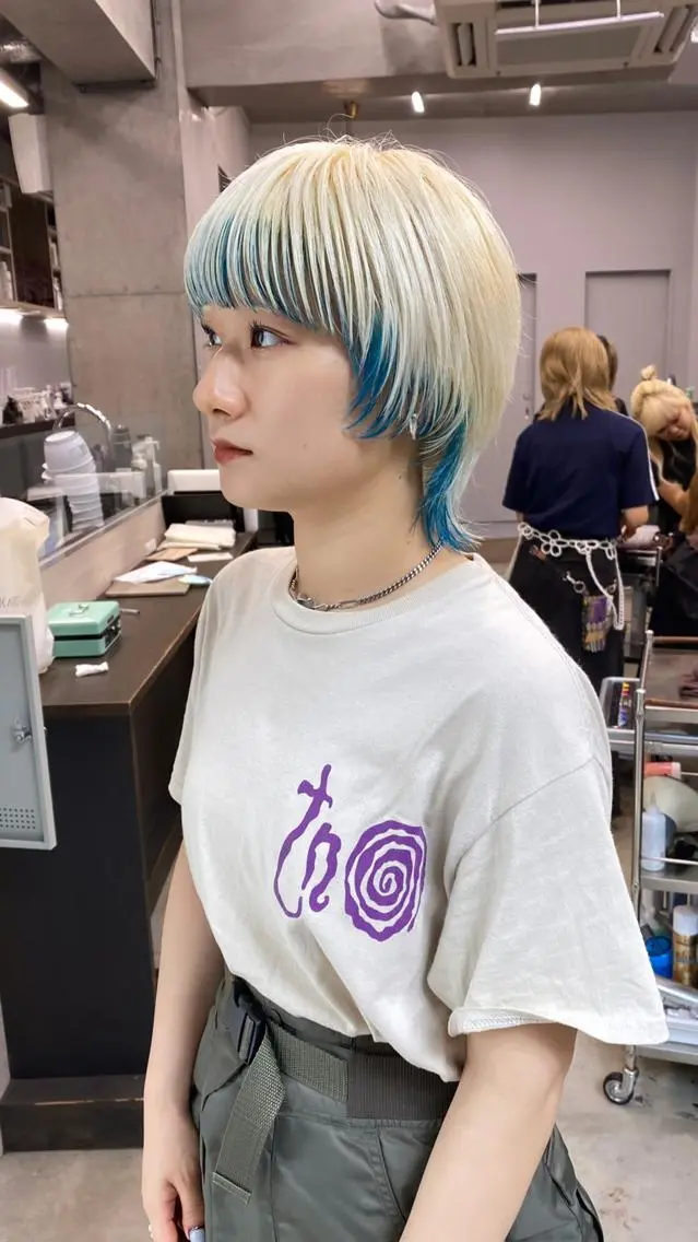 ショート カラー カット ヘアカラー ケアブリーチ特化 VARDY表参道のヘアスタイル