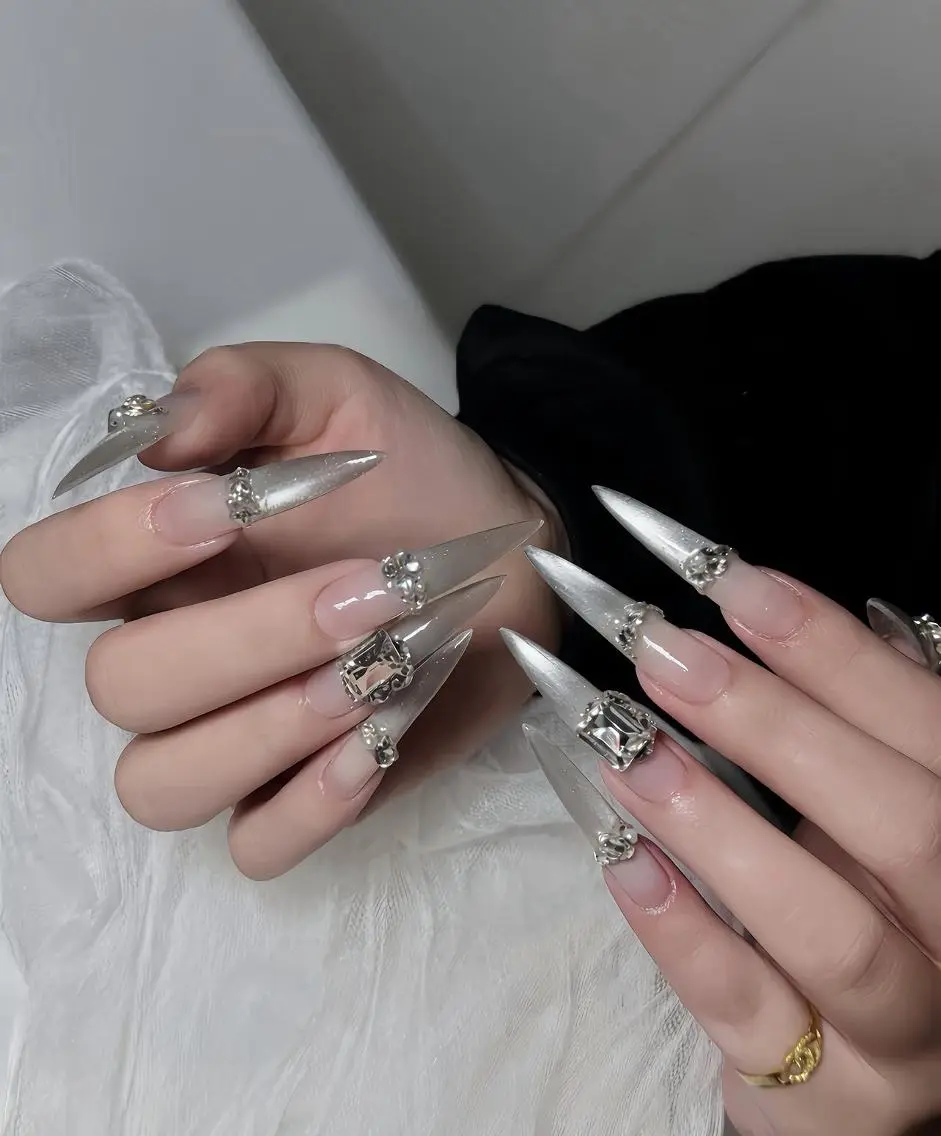 ネイル アートネイル チークネイル ドット フットネイル フレンチネイル Mika Nails 心斎橋のネイルデザイン