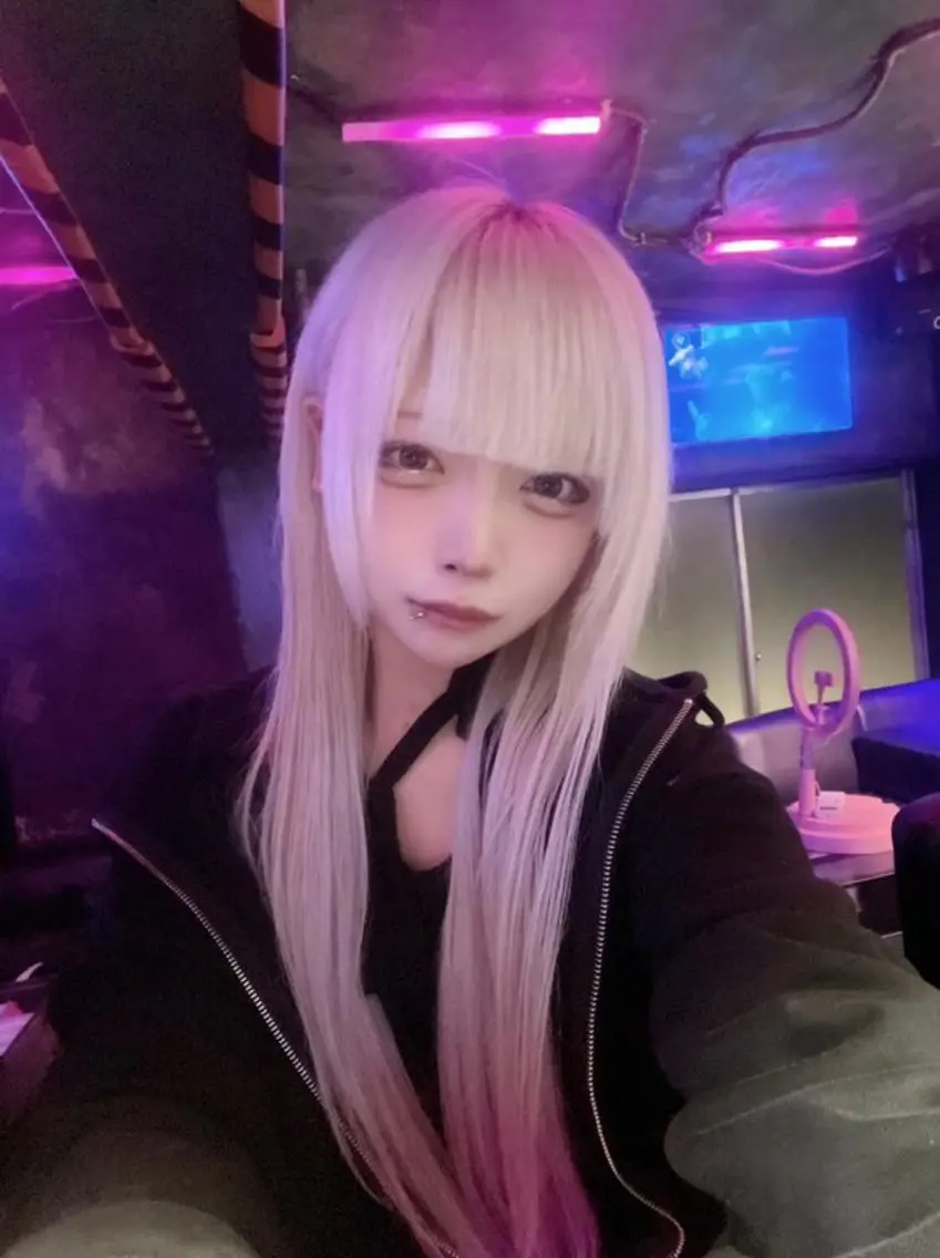 カラー ブリーチ/ウルフ特化 渋谷カルチャー交差点のヘアスタイル
