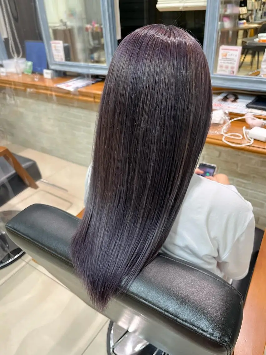 ロング カラー 透明感ハイトーン🦄 キラ🌈のヘアスタイル