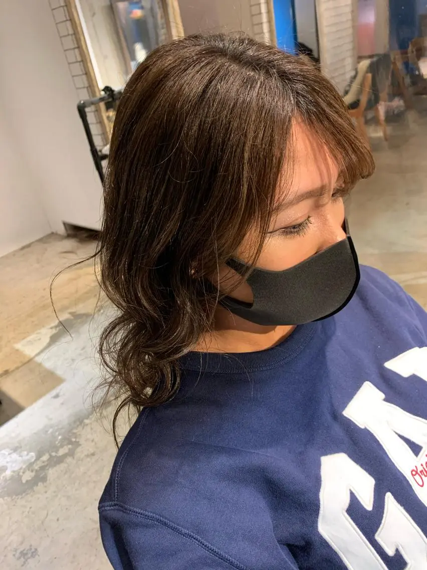 ミディアム カラー アッシュ アッシュブラウン ブラウンカラー 吉沢遣人/レイヤー 艶カラー/抜け感のヘアスタイル
