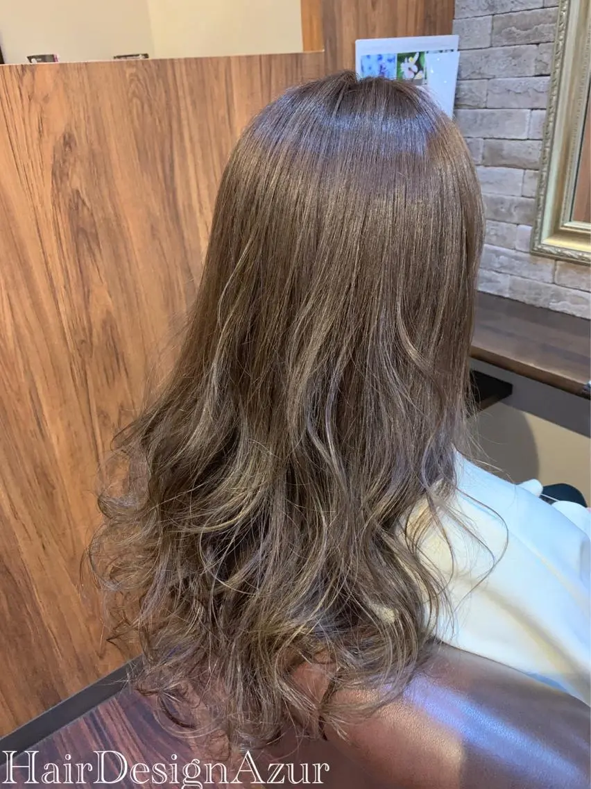 ロング カラー HairDesign Azurのヘアスタイル