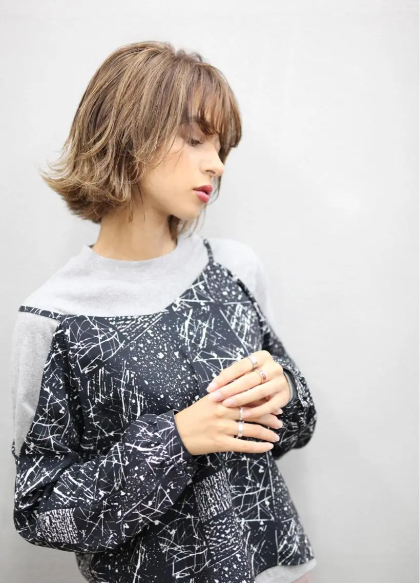 ショート カラー 切りっぱなしボブ ハイライトカラー ボブ ハイライト 外ハネヘア ショート/ボブ/ 白髪染め/メンズ葛西のヘアスタイル