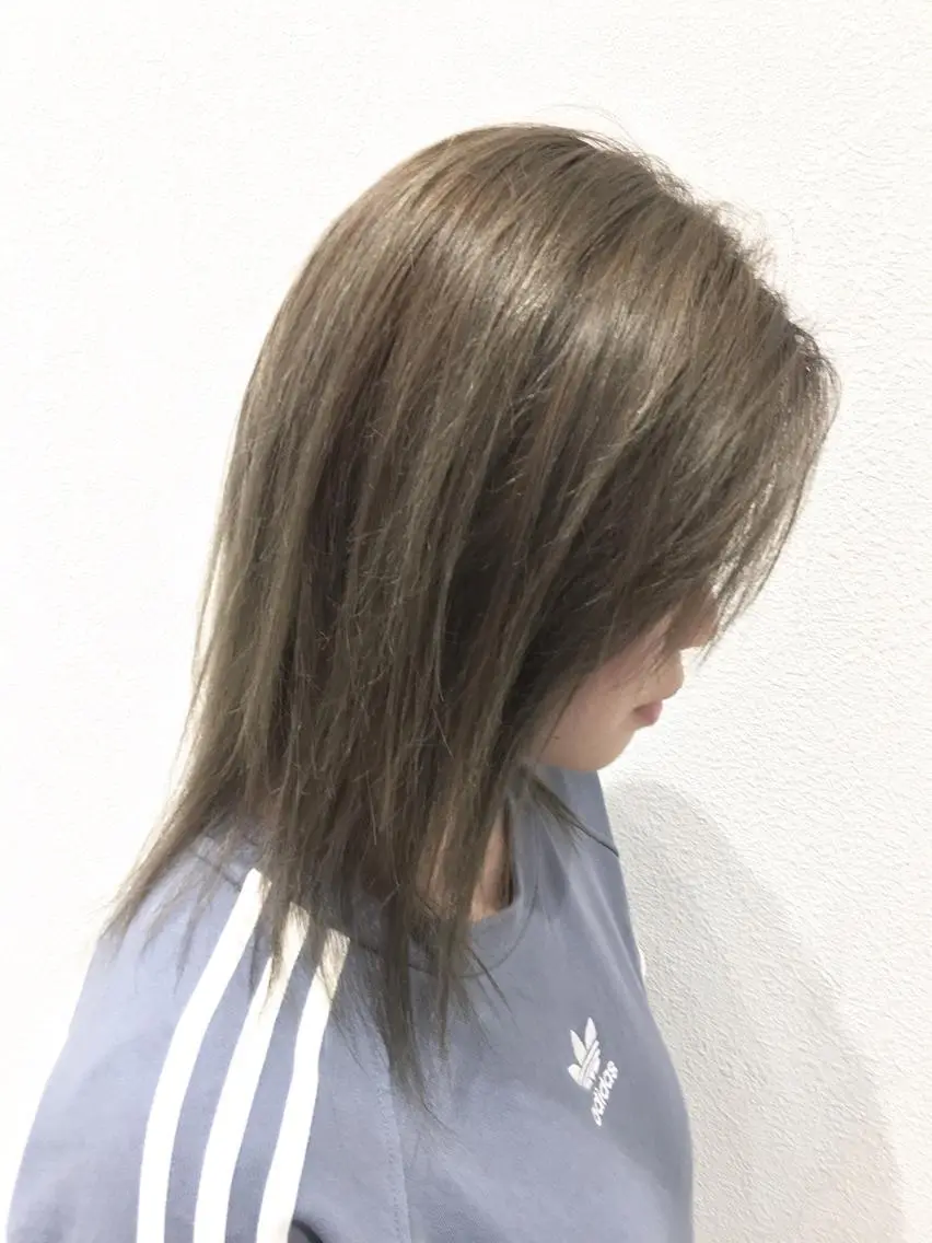 ミディアム 海外風レイヤーカット 👑店長 平松 由のヘアスタイル