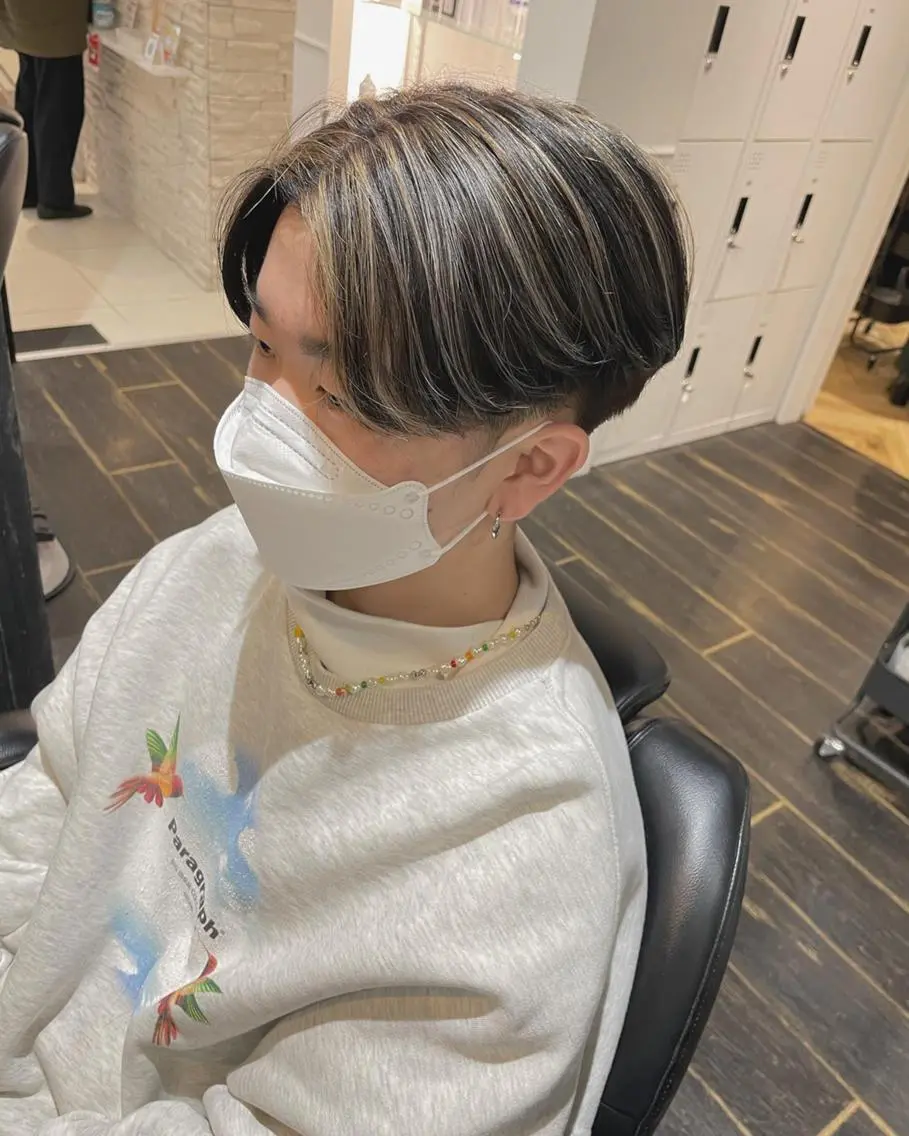 ミディアム カラー パーマ ヘアアレンジ メンズ キッズ ネイル マツエク・マツパ メンズハイライト マッシュ ハイライトカラー ハイライト メンズネイル 🫧垢抜けヘア🫧 SHIORIのヘアスタイル