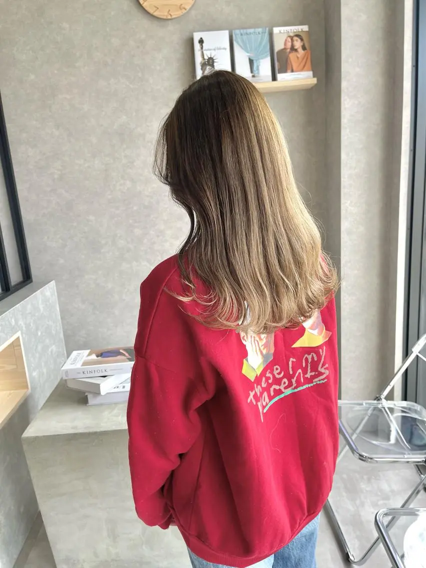 ミディアム カラー カット ヘアカラー トリートメント 一ノ瀬 暁のヘアスタイル