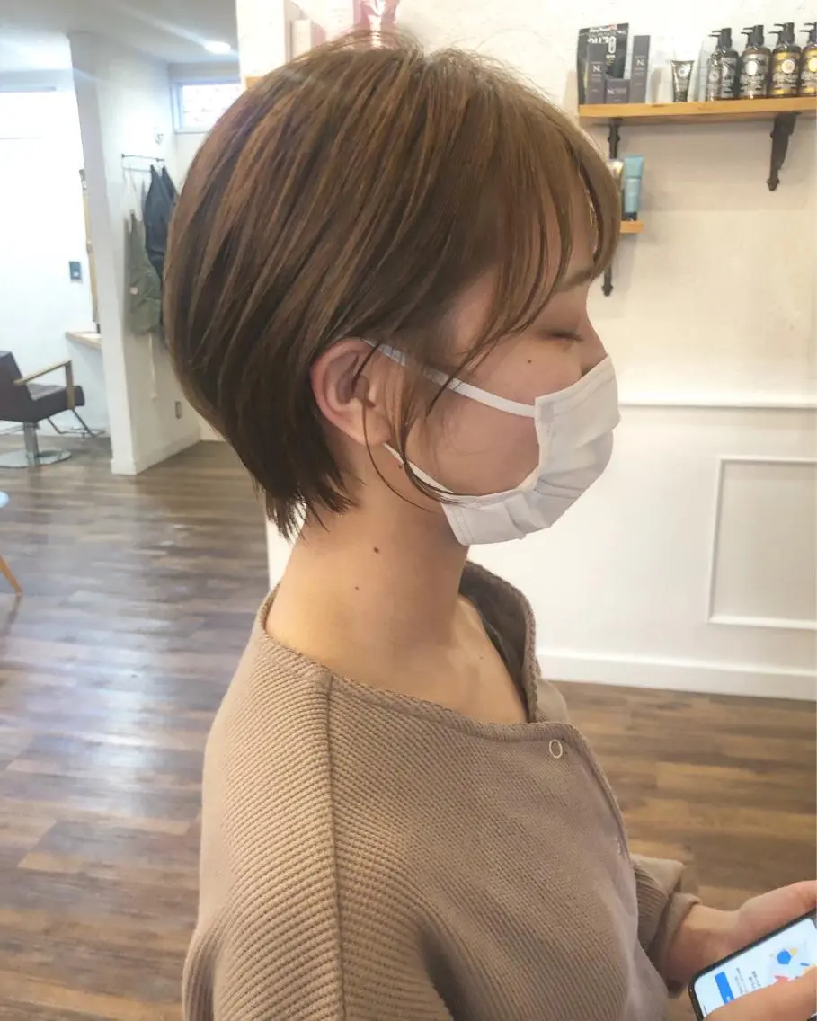 ショート カラー ベージュカラー ショートヘア カット ヘアカラー 江原 彩華のヘアスタイル