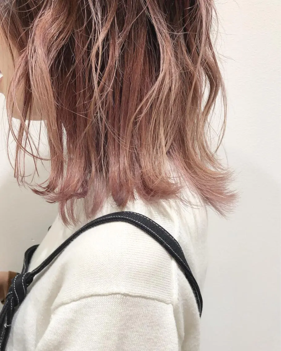 ミディアム カラー ブリーチ 透明感カラー グラデーションカラー ピンクカラー wカラー 指名No1かけるのヘアスタイル