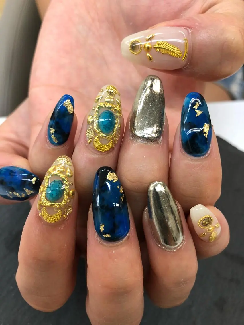 ネイル アートネイル ストーンネイル esNail&eye イーズネイル＆アイのネイルデザイン