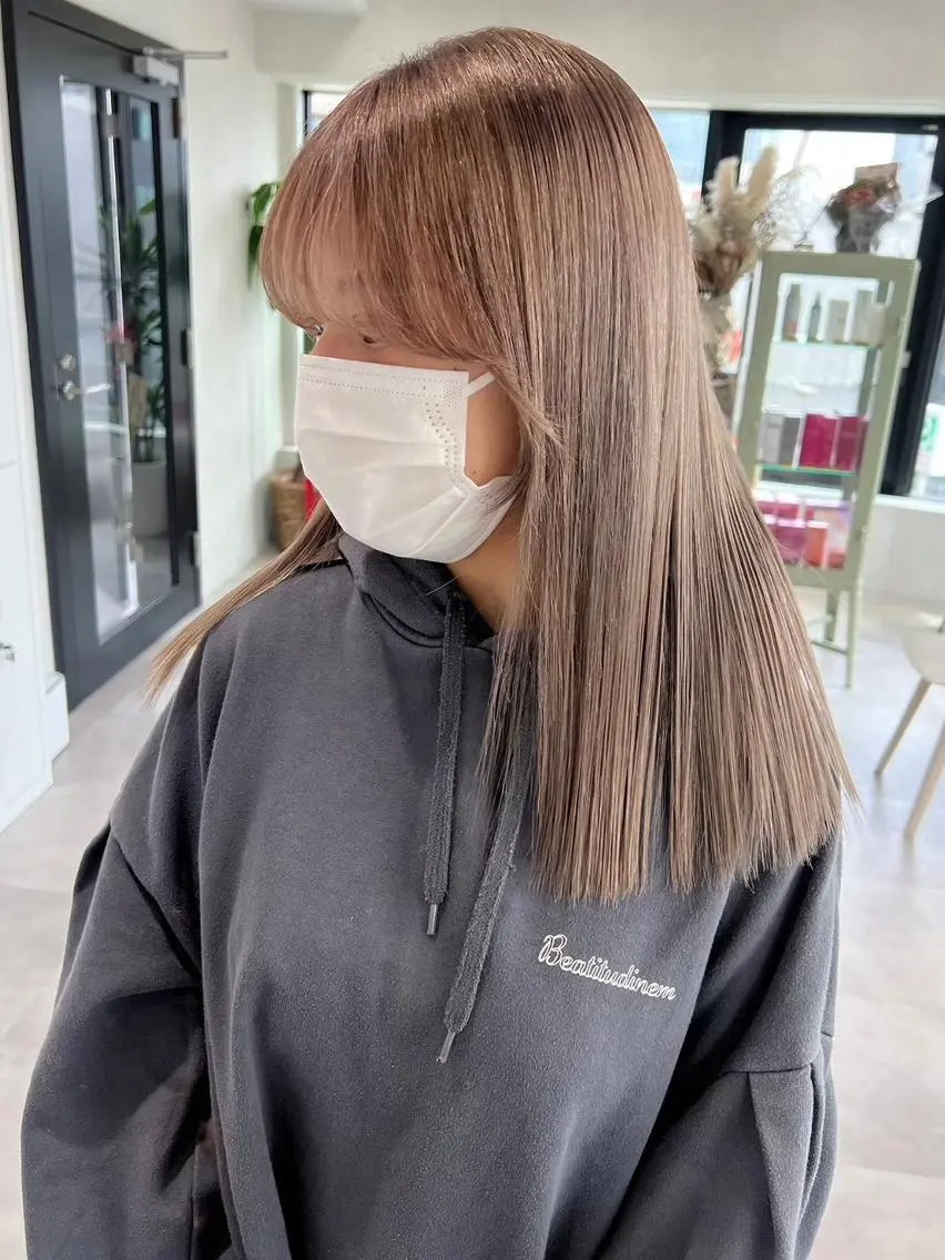 セミロング カラー 顔周りカット うる艶/ハイトーン 🎀hina🎀のヘアスタイル