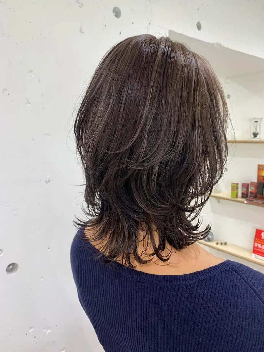 ミディアム カラー グレージュ ハイライトカラー ハイライト ウルフカット ヘアカラー トリートメント 🍑艶髪✖️暖色系 ✨momoka🍑のヘアスタイル