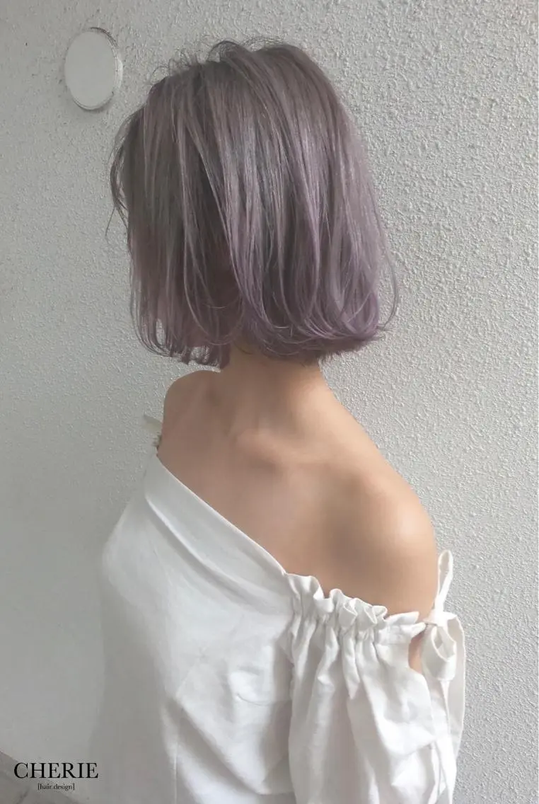 ミディアム カラー 黒髪 ラベンダーカラー ヘアカラー トリートメント CHERIEブリーチ ダブルカラー 天神のヘアスタイル