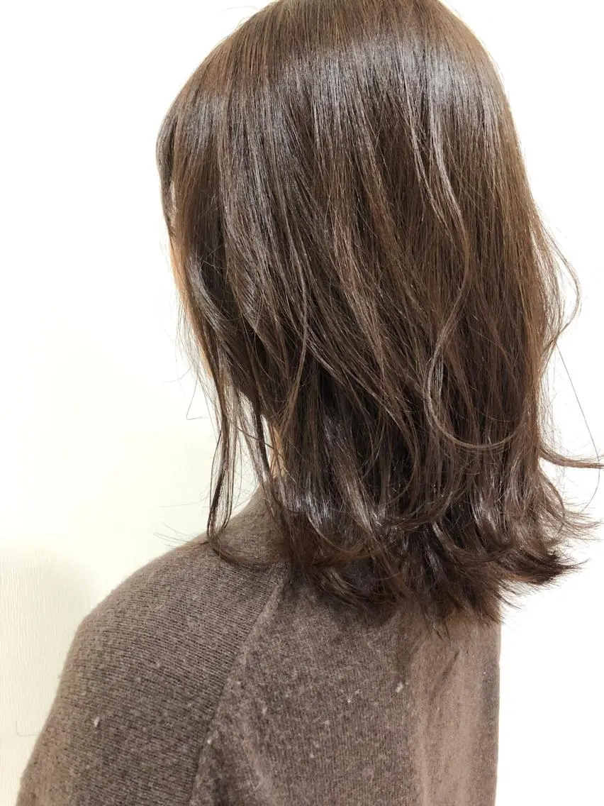 ミディアム カラー ベージュカラー 透明感カラー 相原 美咲のヘアスタイル