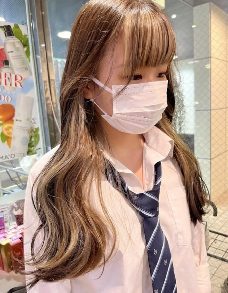 ロング カラー ハイトーンカラー 学生 韓国×ワンホン 🩶🎀honokaのヘアスタイル