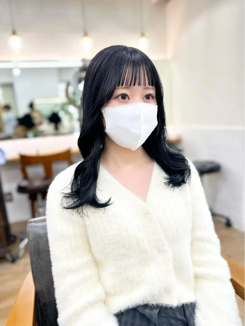 セミロング カラー パーマ ヘアアレンジ キッズ ネイル マツエク・マツパ アイブロウ 似合せレイヤー／ 柔らか透明感カラーのヘアスタイル