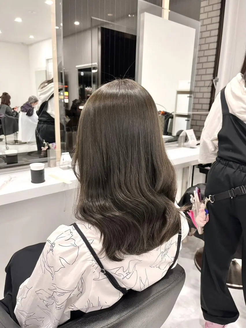 カラー ナチュラル可愛い◎ 推しカラー🤍池袋のヘアスタイル