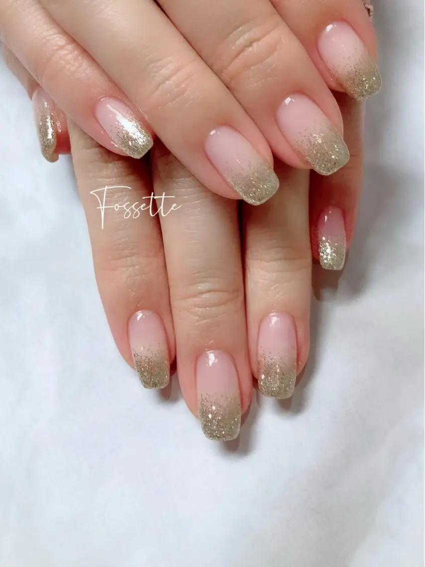 ネイル クリアネイル グラデーション キラキラネイル ラメ(グリッター) ラメグラデーション ハンドネイル nailsalon Fossetteのネイルデザイン