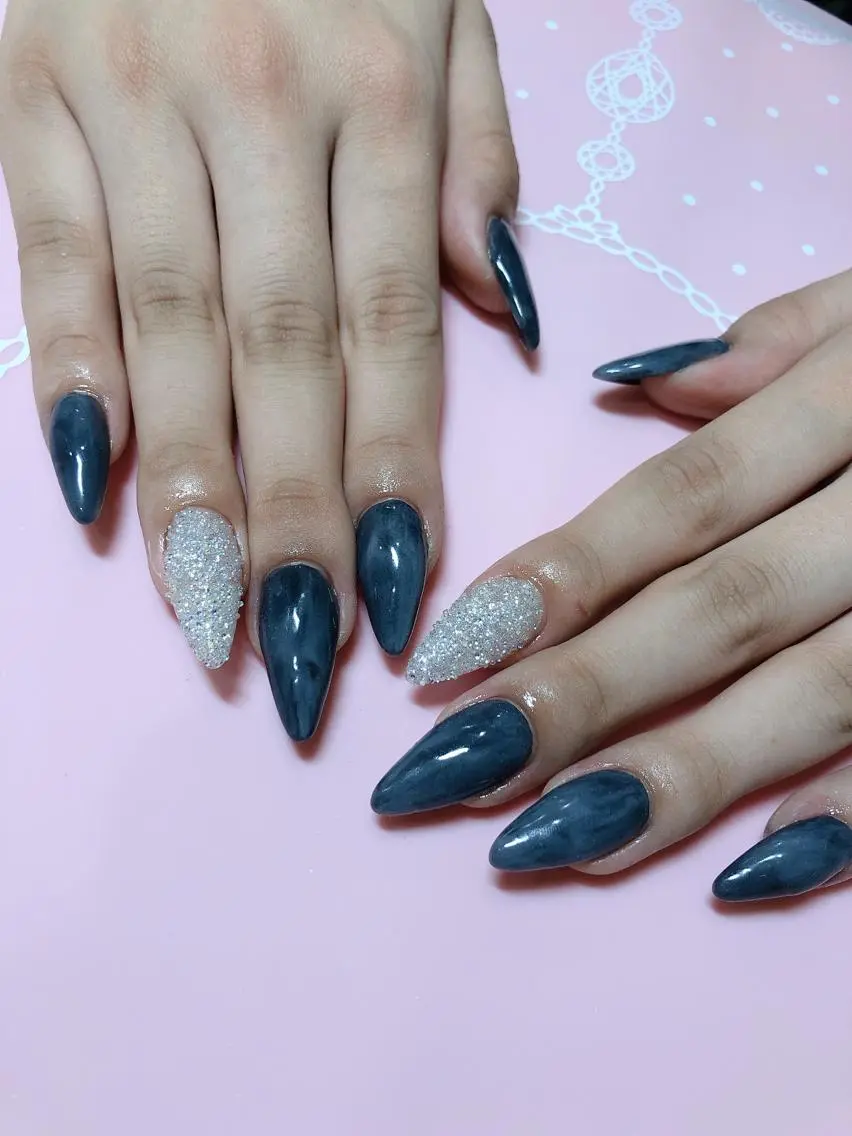 ミディアム ネイル ハンドネイル 《LB》ラブリエ Nail&eyeのマツエク・マツパデザイン