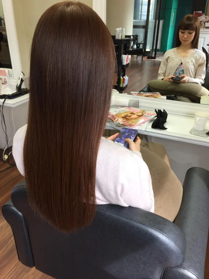 ミディアム セミロング ロング カラー イルミナカラー 成松 勇治のヘアスタイル