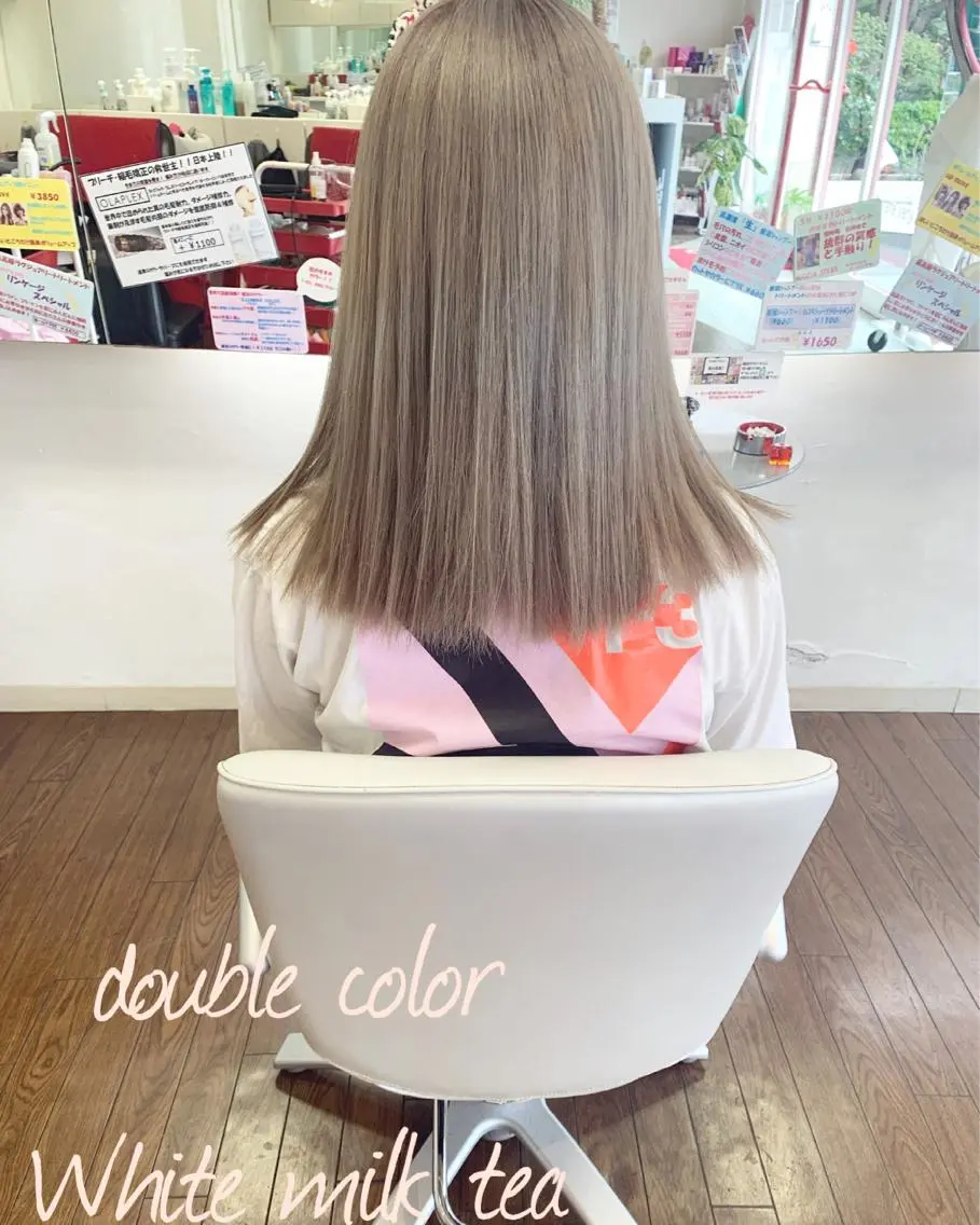 ミディアム カラー ベージュカラー ダブルカラー ホワイトベージュ ヘアカラー GLAD 萩原のヘアスタイル