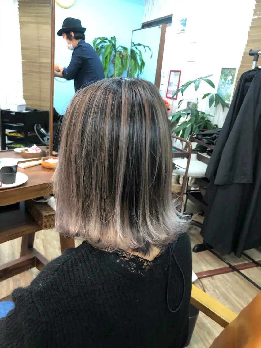 ミディアム レイヤーカット 髪質改善ayame 横山諒のヘアスタイル