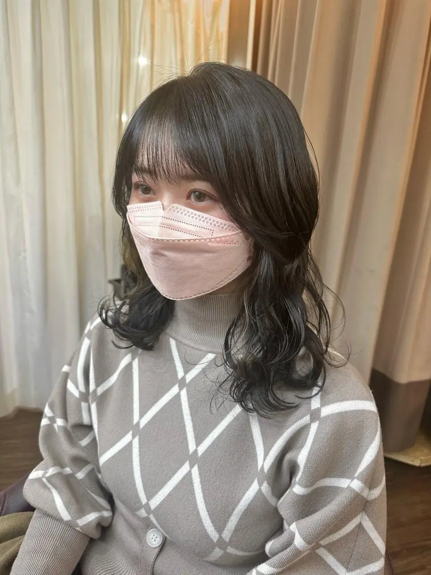 セミロング カラー 🌱ケミカル美容師 未来を綺麗に🌱優吾のヘアスタイル