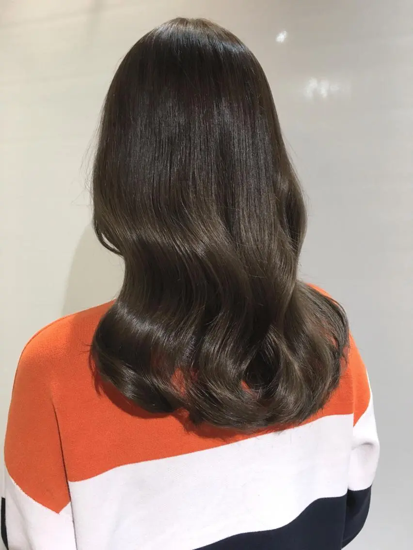 ロング カラー ヘアアレンジ ベージュカラー ブリーチ ヨシンモリ 柔らか垢抜けｶﾗｰと ｶｯﾄ🫧ASUKAのヘアスタイル