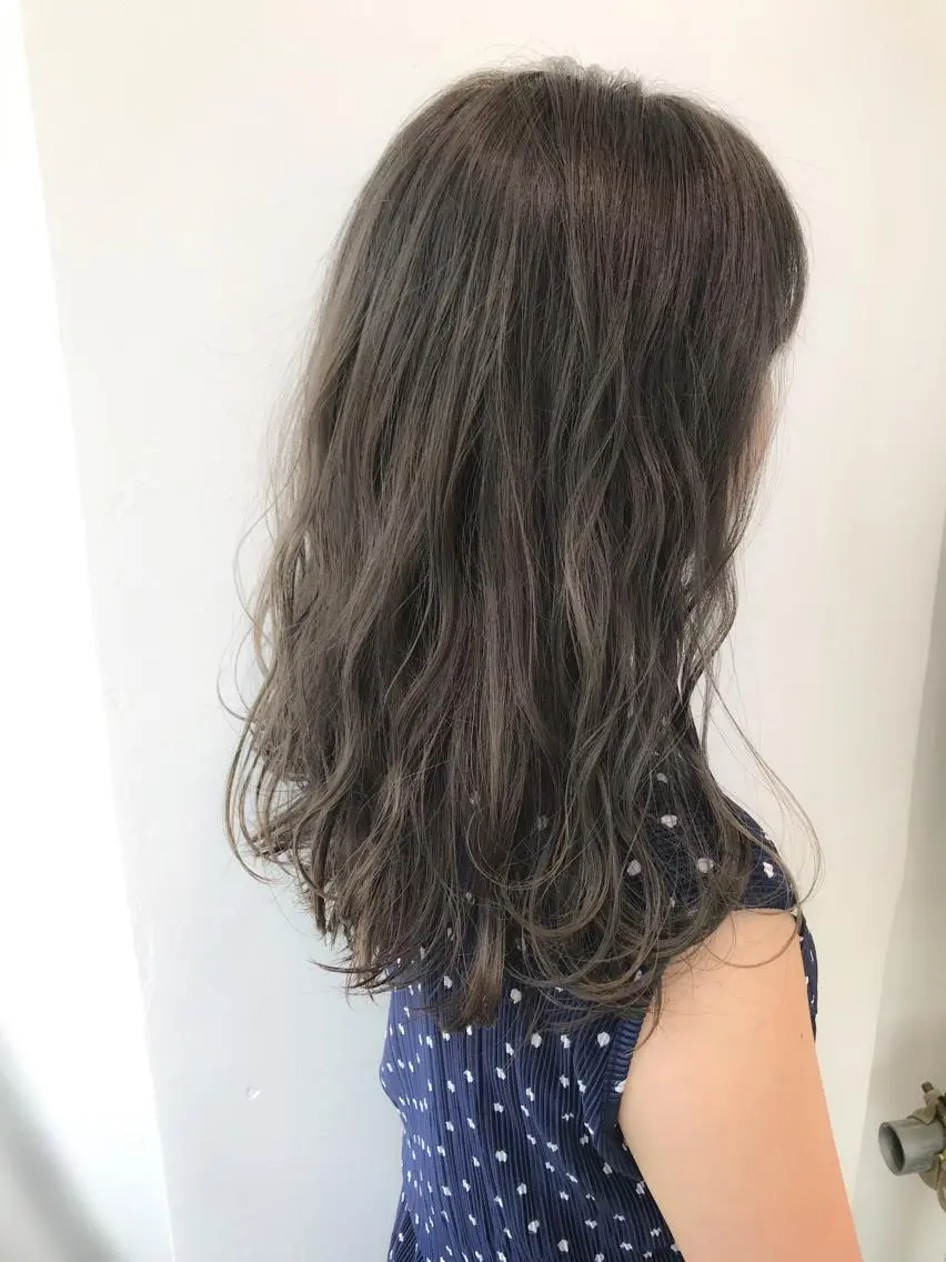 ロング カラー 透明感カラー ダブルカラー 透明感カラー/ レイヤー　YUKAのヘアスタイル