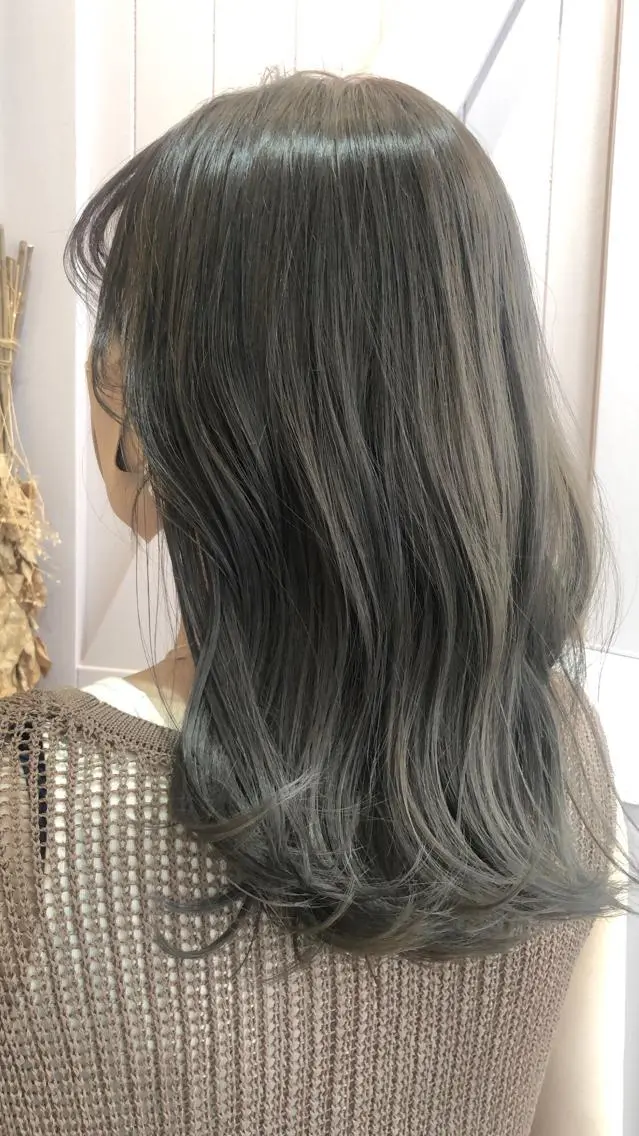 セミロング カラー mizuki roan多々良店のヘアスタイル