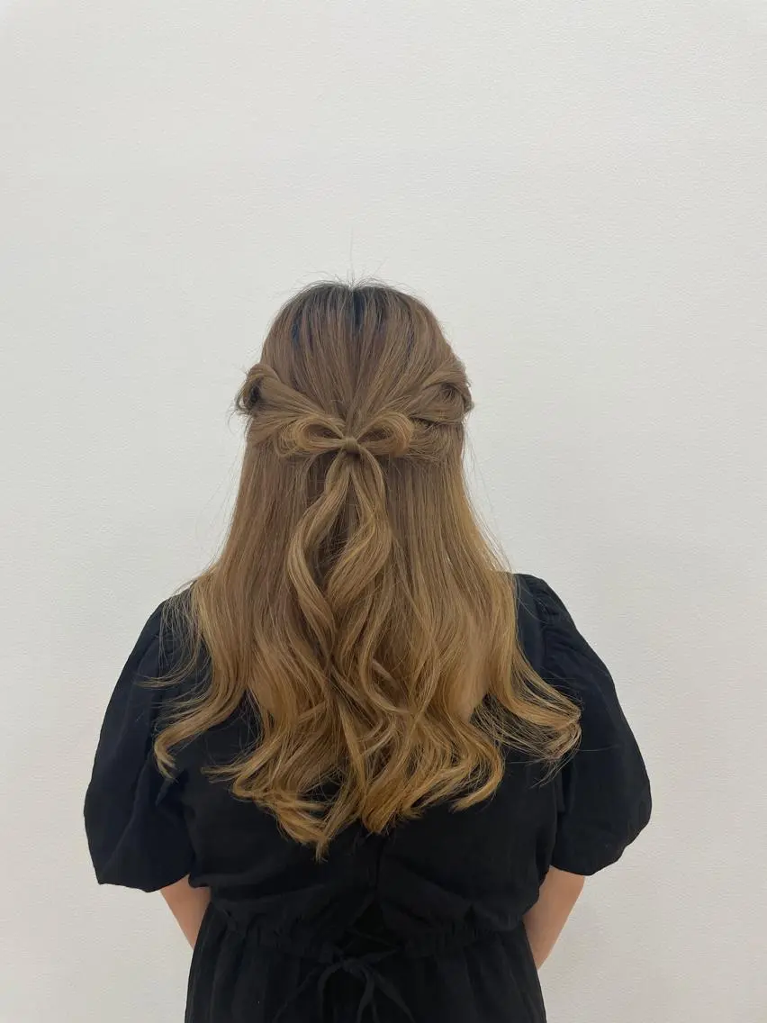 ロング ヘアアレンジ ハーフアップ マキノ キョウカのヘアスタイル