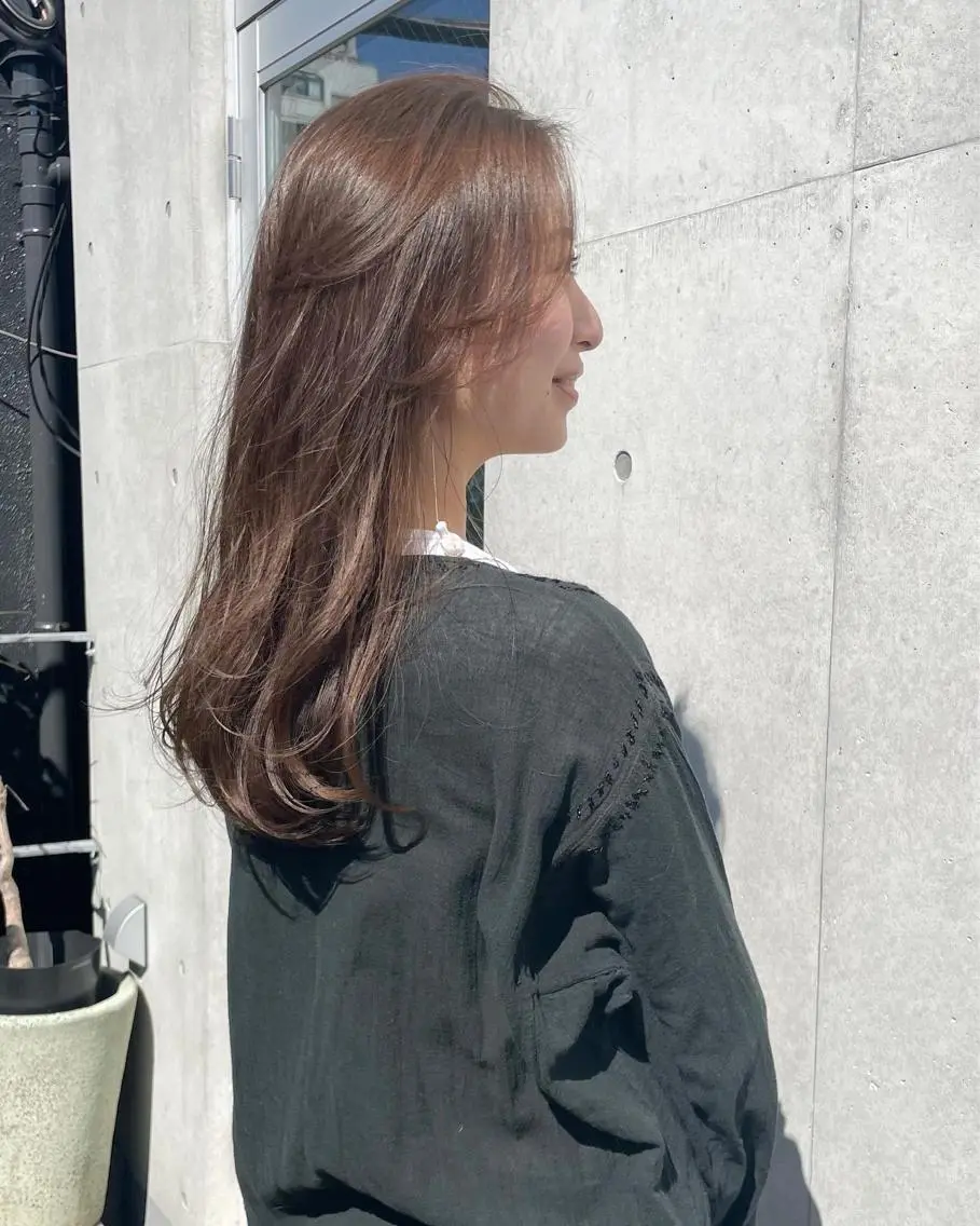 ロング アッシュ カット ヘアカラー トリートメント 佐伯 和佳のヘアスタイル