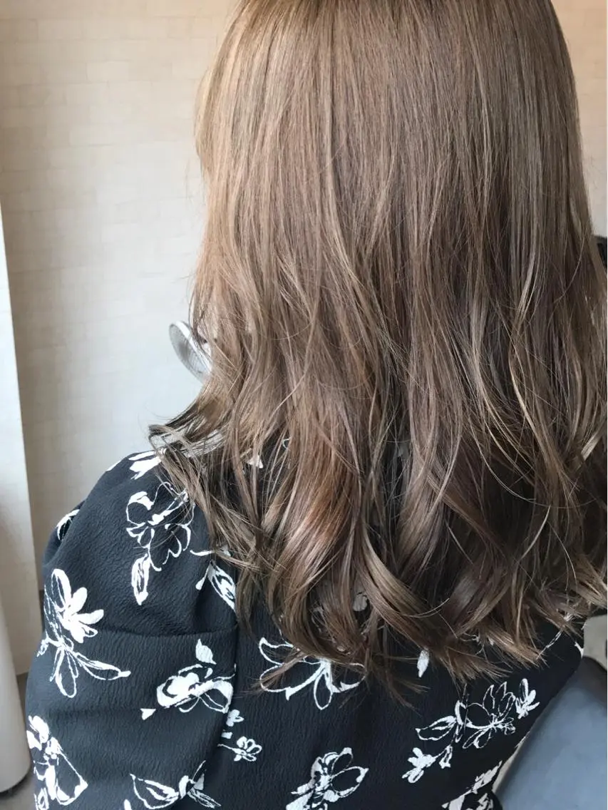 カラー ヘアカラー 【指名No1】飯塚 宏美のヘアスタイル