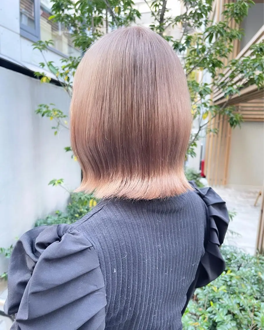 ショート カラー ベージュカラー ブリーチ ミルクティーベージュ ヘアカラー トリートメント 渋谷ケアブリーチ Suuのヘアスタイル