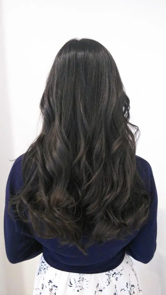 ロング カラー パーマ ヘアアレンジ メンズ キッズ ネイル マツエク・マツパ メンズブリーチ メンズ就活ヘア ブリーチ 透明感カラー デザインカラー MEGUMI megumiのヘアスタイル